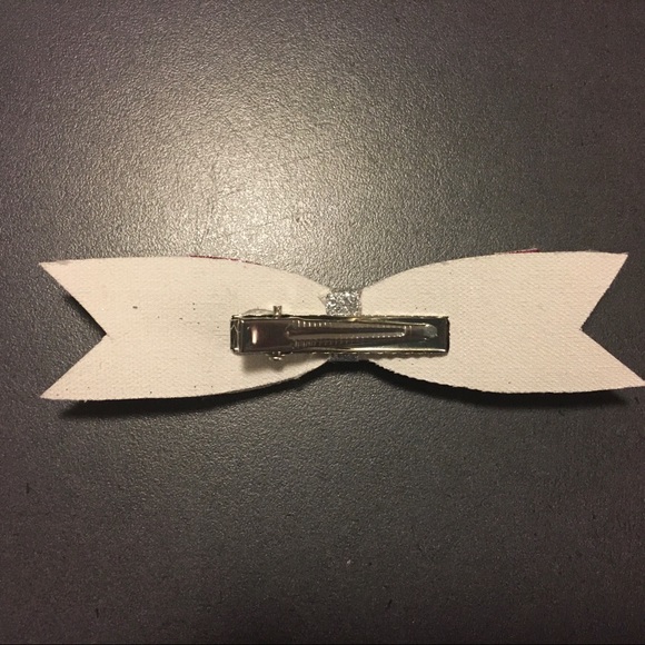 2/$15 🦩 NEW Pink sparkly faux leather hair clip - Picture 3 of 3